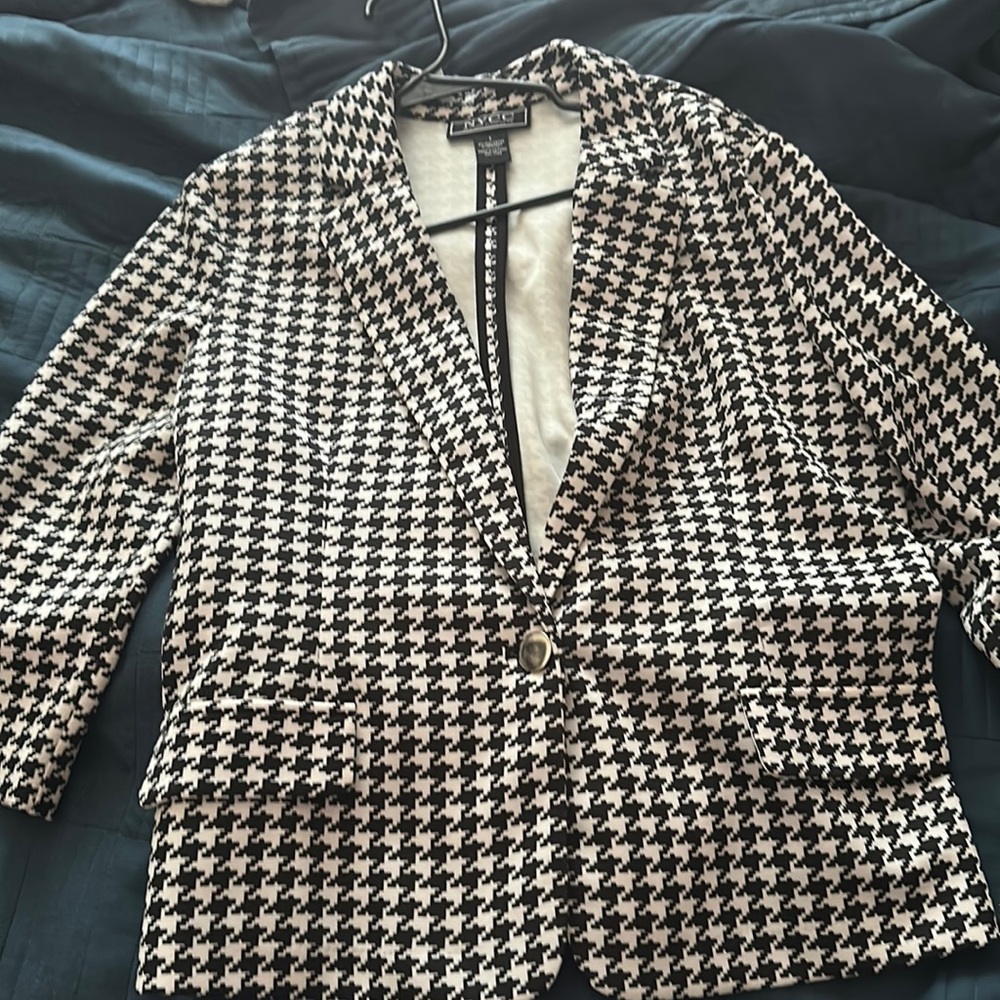NYC jacket large only used a handful of times. Just not in need anymore….